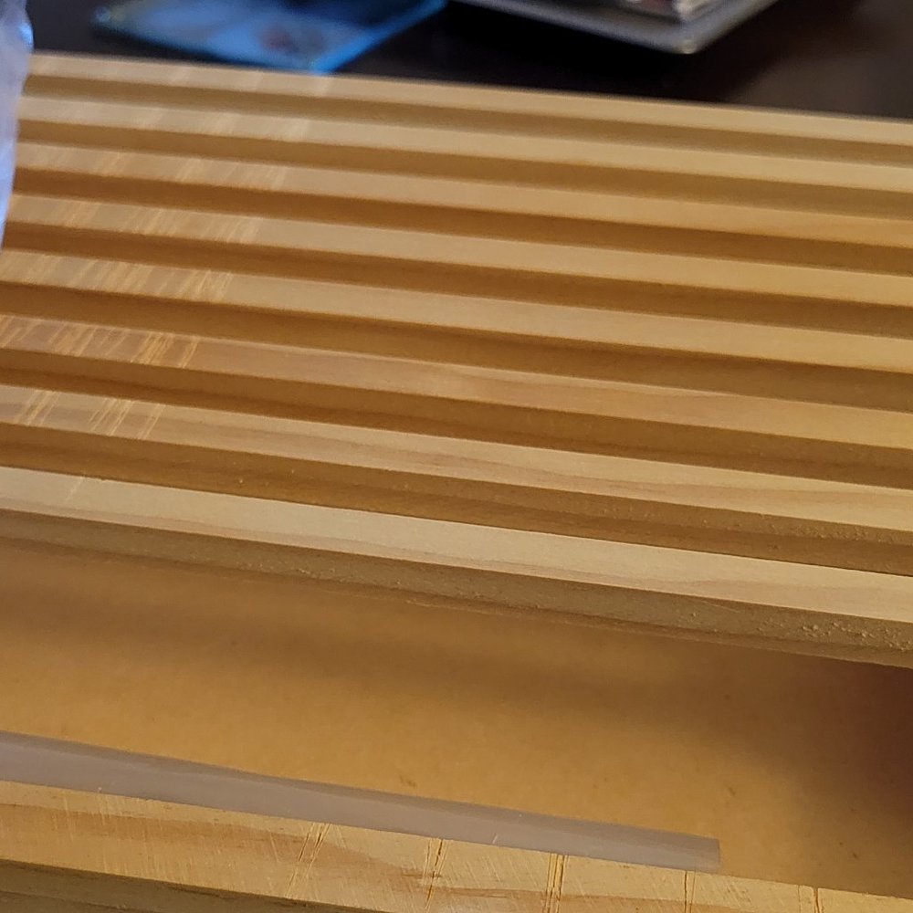 Easy To Use Bread Slicing Guide - Picture 4 of 7